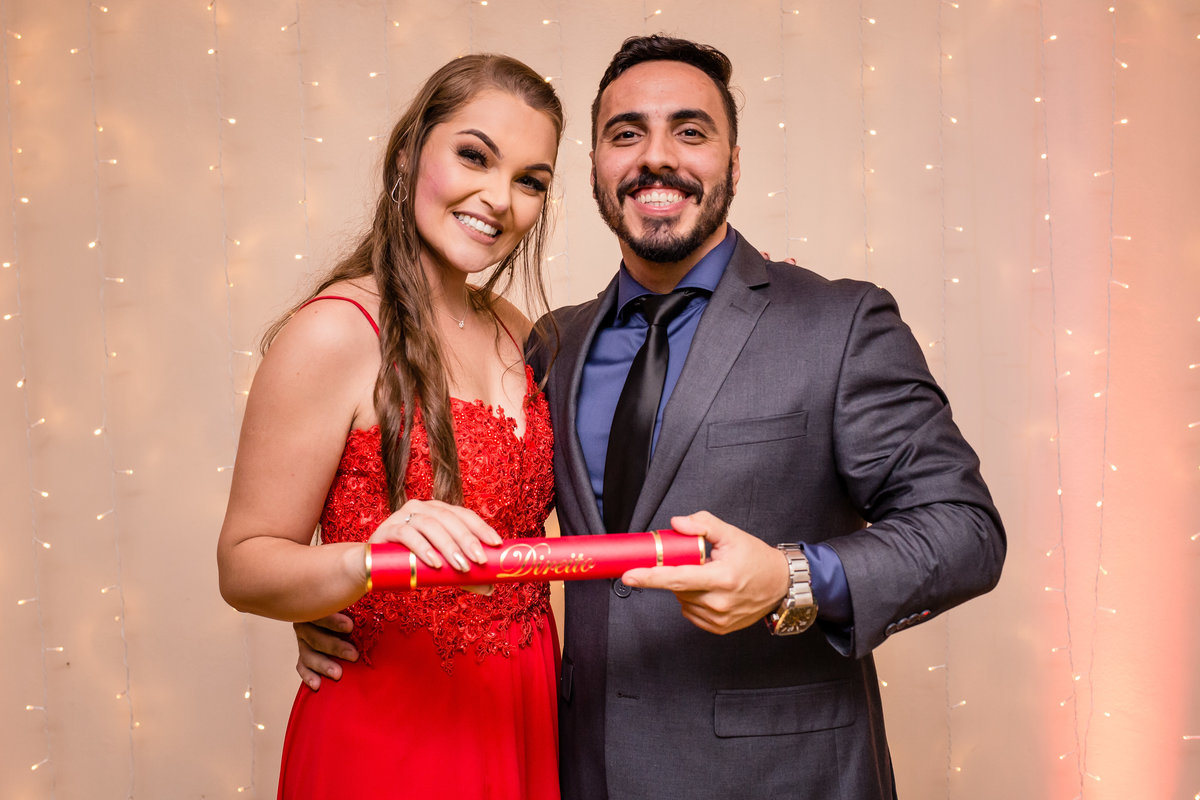 formatura, faculdade, direito, ufpel, ucpel, católica, pelotas, satolep, la sale, anhanguera, unopar, ensaio feminino, ensaio estúdio, estúdio fotográfico, fotos estúdio, ensaio formatura, vestido vermelho, vestido festa, universidade federal, g2 eventos