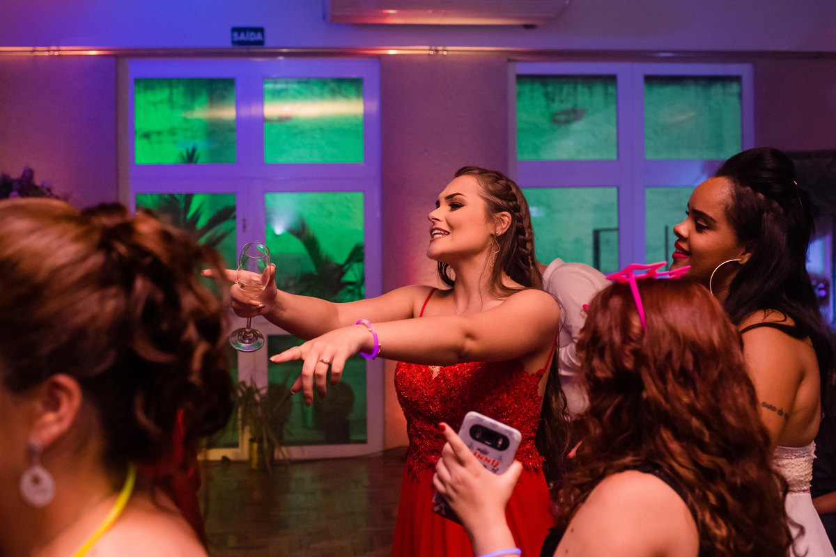 formatura, faculdade, direito, ufpel, ucpel, católica, pelotas, satolep, la sale, anhanguera, unopar, ensaio feminino, ensaio estúdio, estúdio fotográfico, fotos estúdio, ensaio formatura, vestido vermelho, vestido festa, universidade federal, g2 eventos