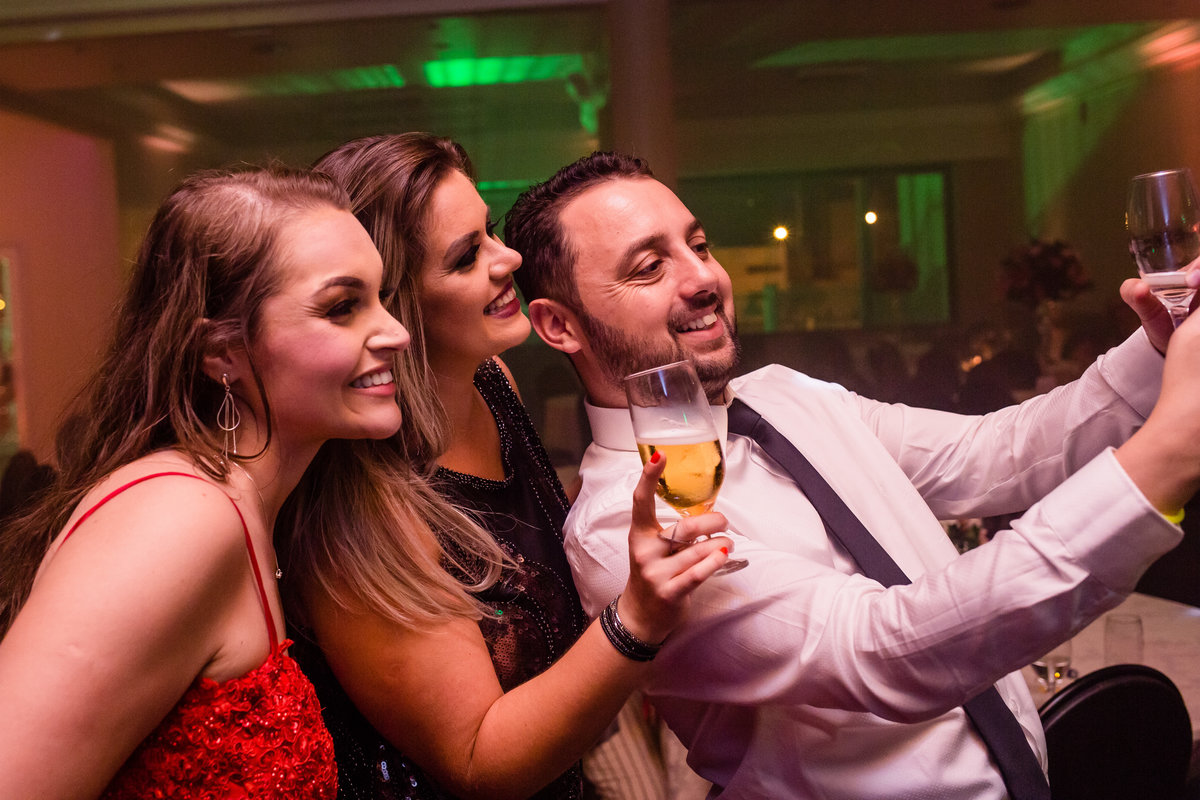 formatura, faculdade, direito, ufpel, ucpel, católica, pelotas, satolep, la sale, anhanguera, unopar, ensaio feminino, ensaio estúdio, estúdio fotográfico, fotos estúdio, ensaio formatura, vestido vermelho, vestido festa, universidade federal, g2 eventos