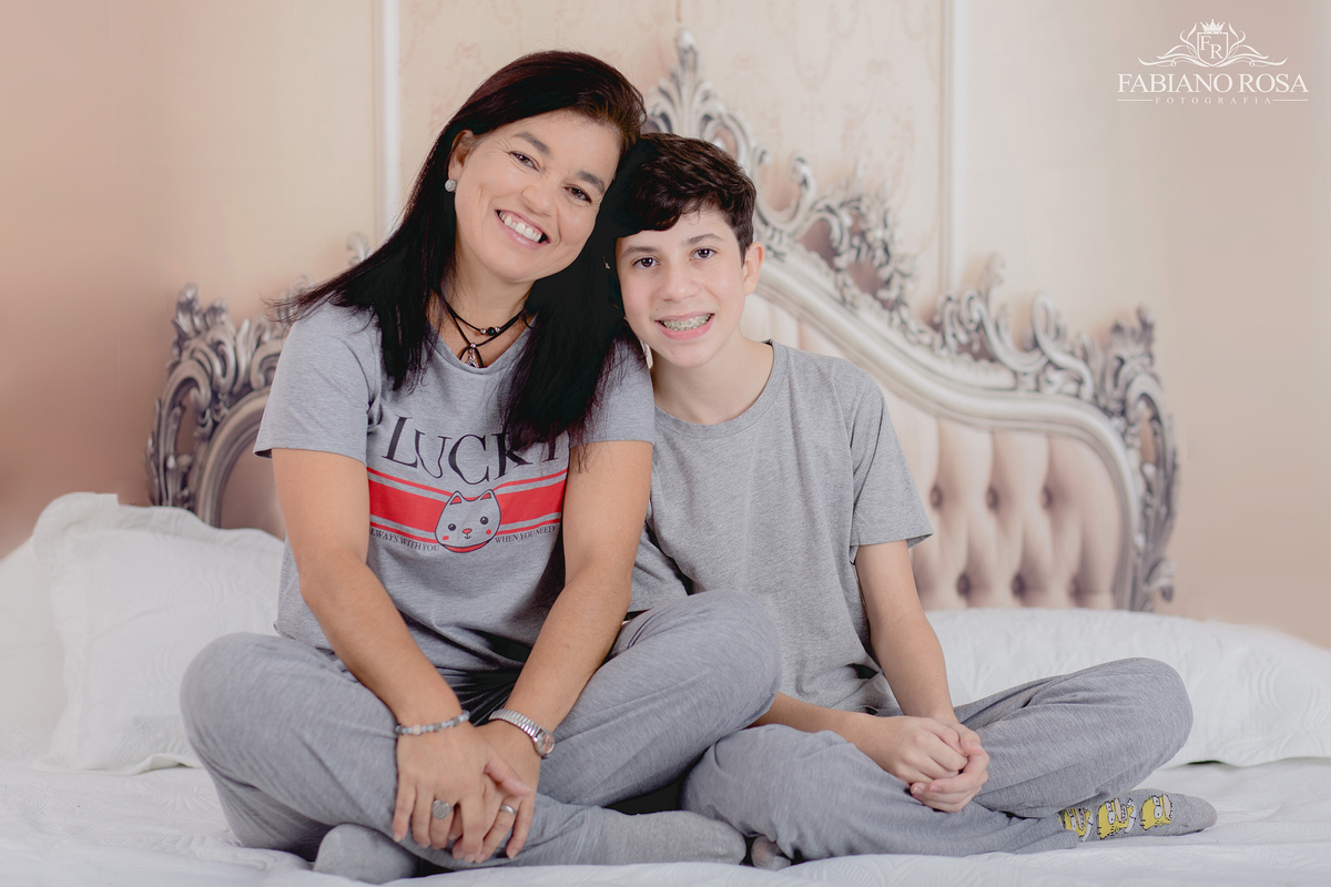 ensaio dia das mães, ensaio de gestante, mamãe, mamãe de primeira viagem, mãe de menina, mãe de menino, dia das mãe, estúdio fotográfico, pelotas, satolep, mini sessões, mini sessões dia das mãe, fotografia de família, bom dia, família, ensaio fotográfico