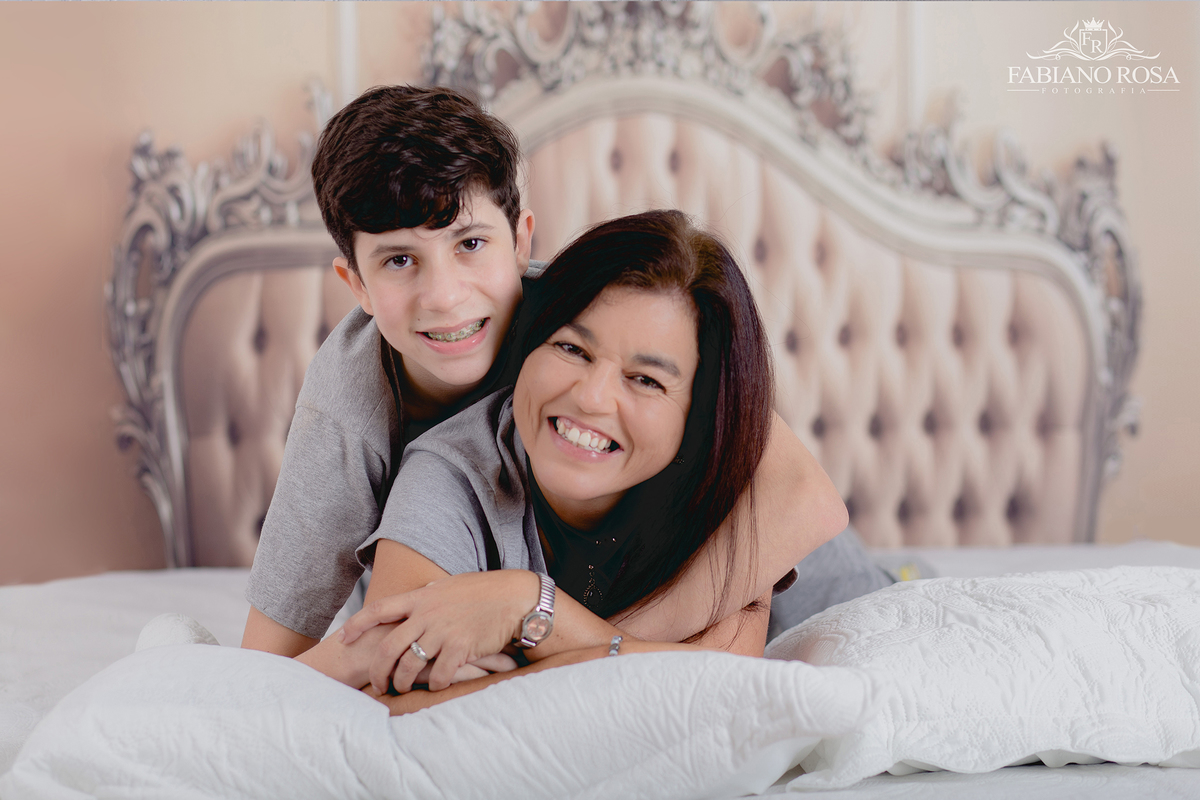 ensaio dia das mães, ensaio de gestante, mamãe, mamãe de primeira viagem, mãe de menina, mãe de menino, dia das mãe, estúdio fotográfico, pelotas, satolep, mini sessões, mini sessões dia das mãe, fotografia de família, bom dia, família, ensaio fotográfico