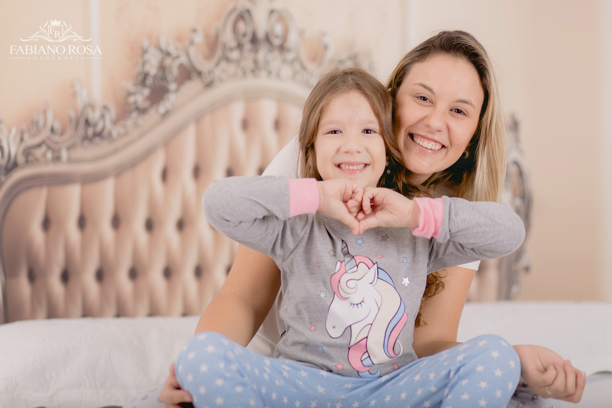 ensaio dia das mães, ensaio de gestante, mamãe, mamãe de primeira viagem, mãe de menina, mãe de menino, dia das mãe, estúdio fotográfico, pelotas, satolep, mini sessões, mini sessões dia das mãe, fotografia de família, bom dia, família, ensaio fotográfico