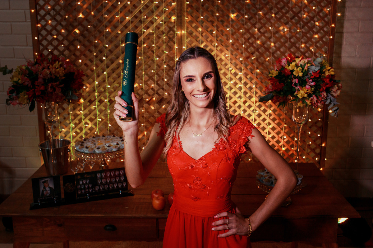 recepção-de-formatura, faculdade, alimentos, tecnologia, puc, ucpel, católica, pelotas, satolep, porto alegre, anhanguera, unopar, ensaio-estúdio, estúdio-fotográfico, fotos estúdio, ensaio formatura, furg, universidade-federal, ufpel, make-up, making-off