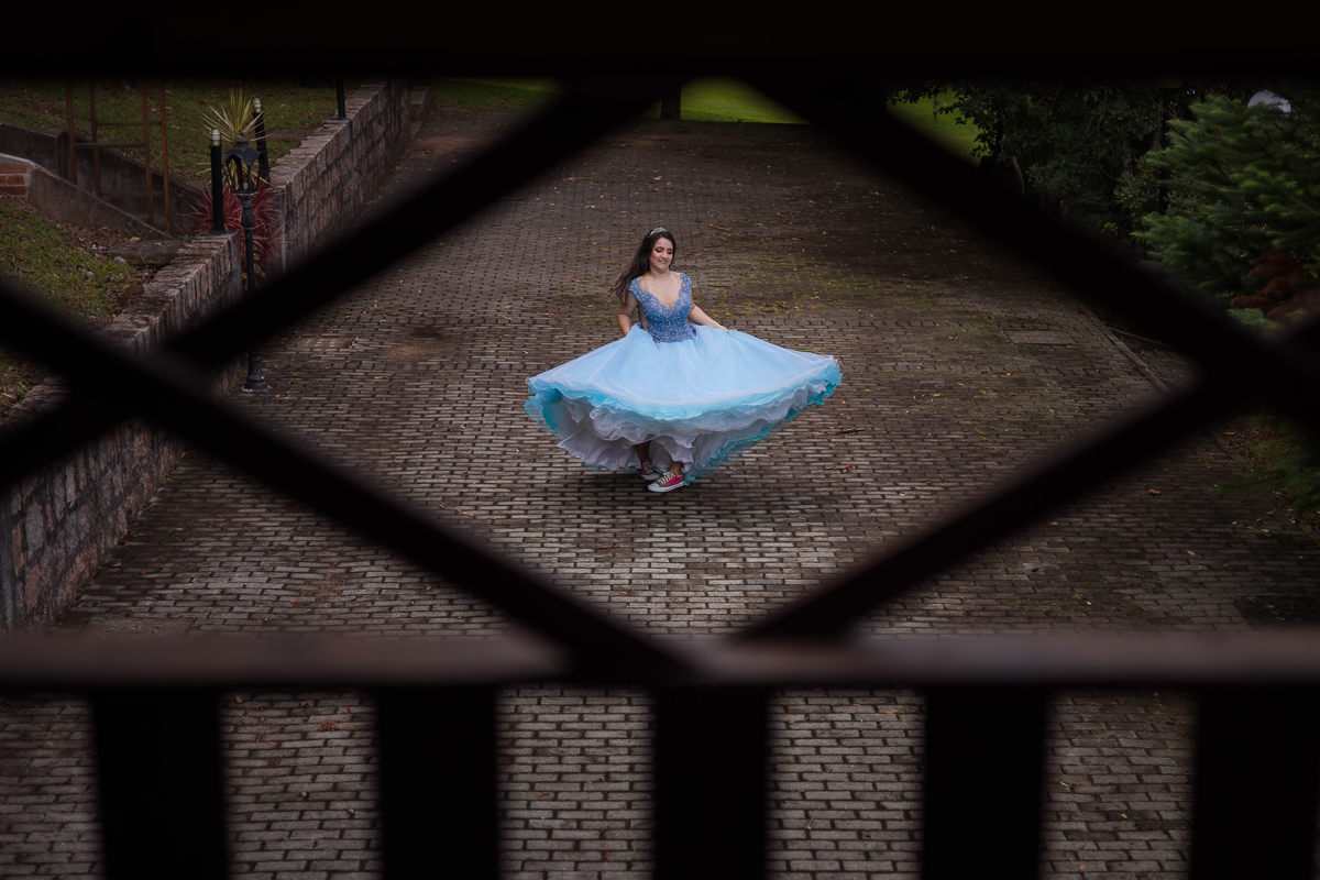 xv anos, 15 anos, pelotas, satolep, fotografo em pelotas, chácara, família, fiss, festa, baile, vestido, vestido de 15 anos, tênis, ensaio no campo, ensaio na cidade, ensaio em estudio, estúdio fotográfico, ensaio externo, ensaio temático, baile, dança