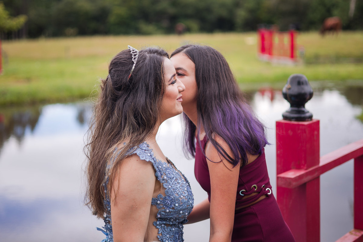 xv anos, 15 anos, pelotas, satolep, fotografo em pelotas, chácara, família, fiss, festa, baile, vestido, vestido de 15 anos, tênis, ensaio no campo, ensaio na cidade, ensaio em estudio, estúdio fotográfico, ensaio externo, ensaio temático, baile, dança