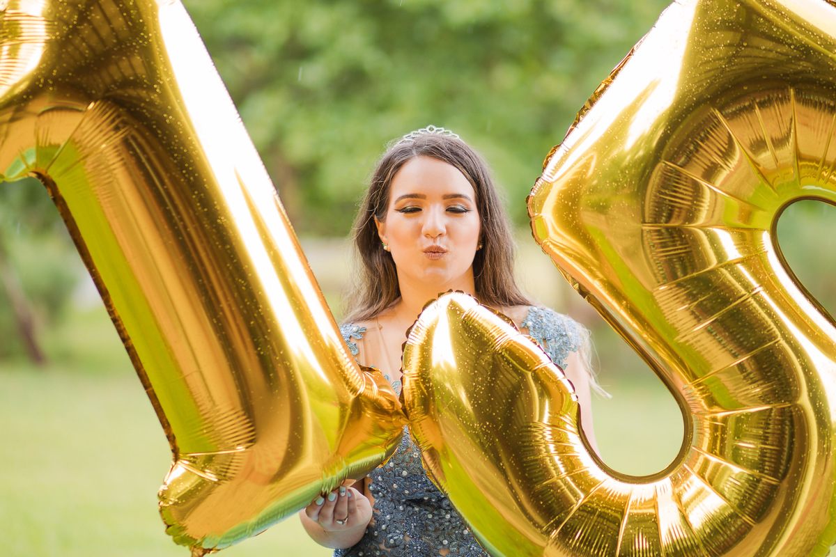 xv anos, 15 anos, pelotas, satolep, fotografo em pelotas, chácara, família, fiss, festa, baile, vestido, vestido de 15 anos, tênis, ensaio no campo, ensaio na cidade, ensaio em estudio, estúdio fotográfico, ensaio externo, ensaio temático, baile, dança