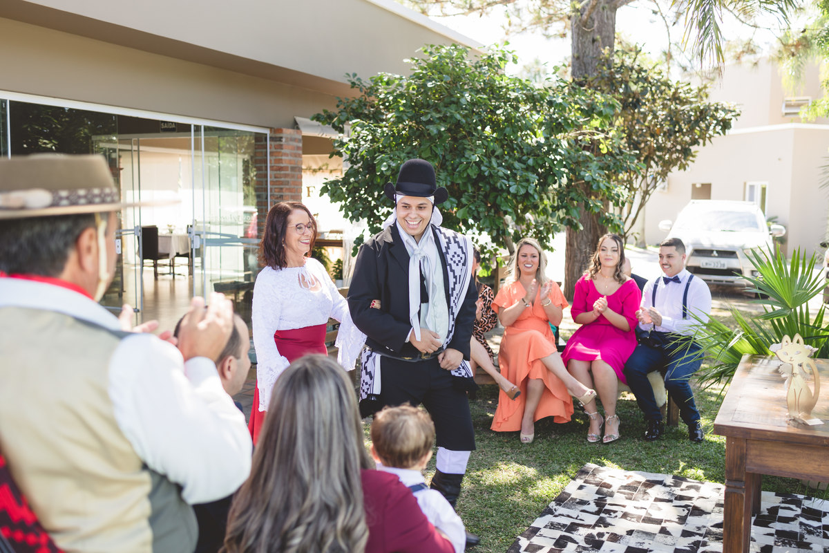 casamentogauderio, casamentogaucho, precasamento, prewedding, pelotas, satolep, fotografoempelotas, casamentopelotas, casamentodedia, noivas2022, noivas2023, vestidodenoiva, diadecasamento, noivaspelotas, casamentonocampo, tradicaogaucha, tradição