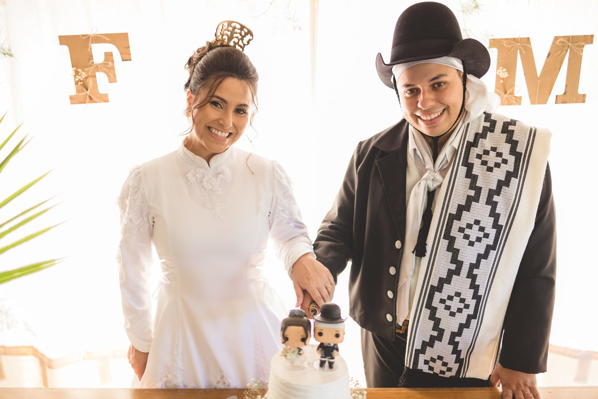casamentogauderio, casamentogaucho, precasamento, prewedding, pelotas, satolep, fotografoempelotas, casamentopelotas, casamentodedia, noivas2022, noivas2023, vestidodenoiva, diadecasamento, noivaspelotas, casamentonocampo, tradicaogaucha, tradição
