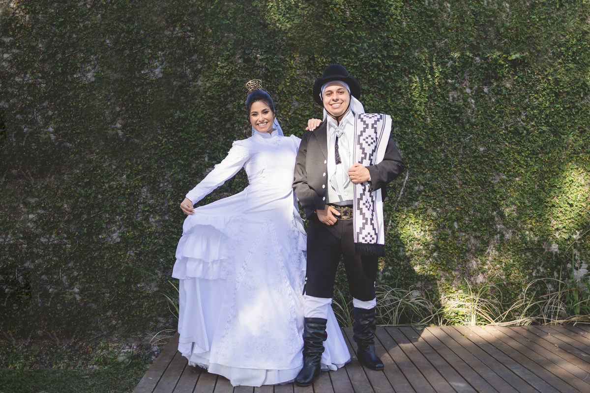 casamentogauderio, casamentogaucho, precasamento, prewedding, pelotas, satolep, fotografoempelotas, casamentopelotas, casamentodedia, noivas2022, noivas2023, vestidodenoiva, diadecasamento, noivaspelotas, casamentonocampo, tradicaogaucha, tradição
