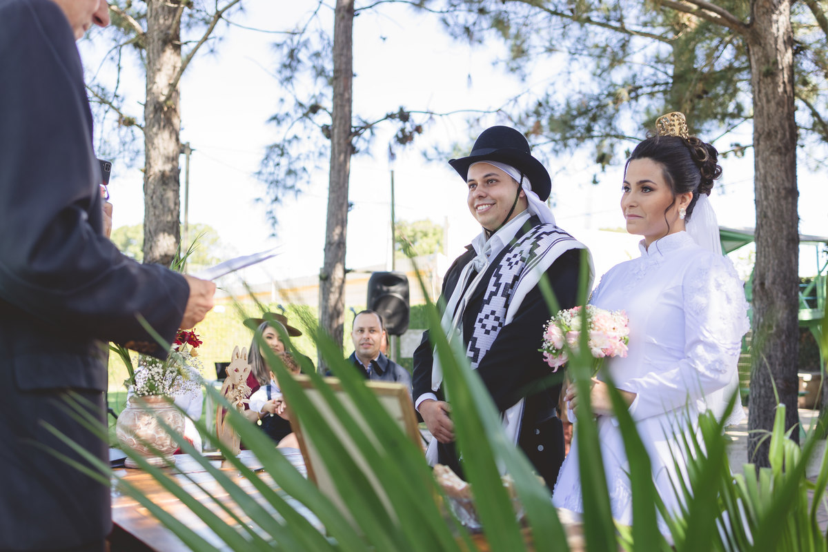 casamentogauderio, casamentogaucho, precasamento, prewedding, pelotas, satolep, fotografoempelotas, casamentopelotas, casamentodedia, noivas2022, noivas2023, vestidodenoiva, diadecasamento, noivaspelotas, casamentonocampo, tradicaogaucha, tradição