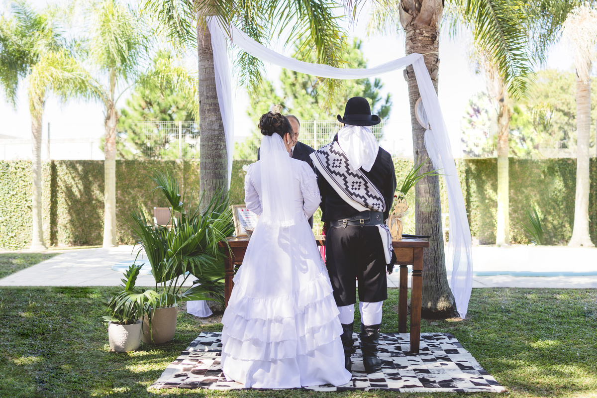 casamentogauderio, casamentogaucho, precasamento, prewedding, pelotas, satolep, fotografoempelotas, casamentopelotas, casamentodedia, noivas2022, noivas2023, vestidodenoiva, diadecasamento, noivaspelotas, casamentonocampo, tradicaogaucha, tradição