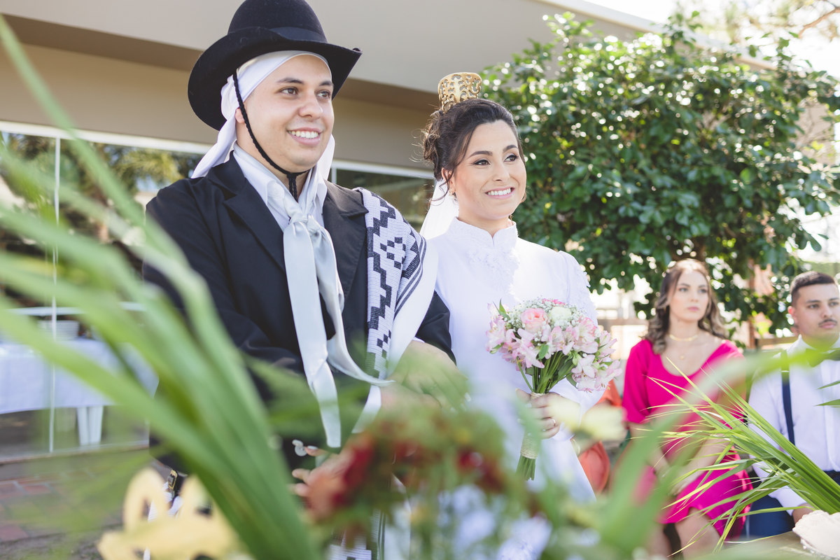 casamentogauderio, casamentogaucho, precasamento, prewedding, pelotas, satolep, fotografoempelotas, casamentopelotas, casamentodedia, noivas2022, noivas2023, vestidodenoiva, diadecasamento, noivaspelotas, casamentonocampo, tradicaogaucha, tradição