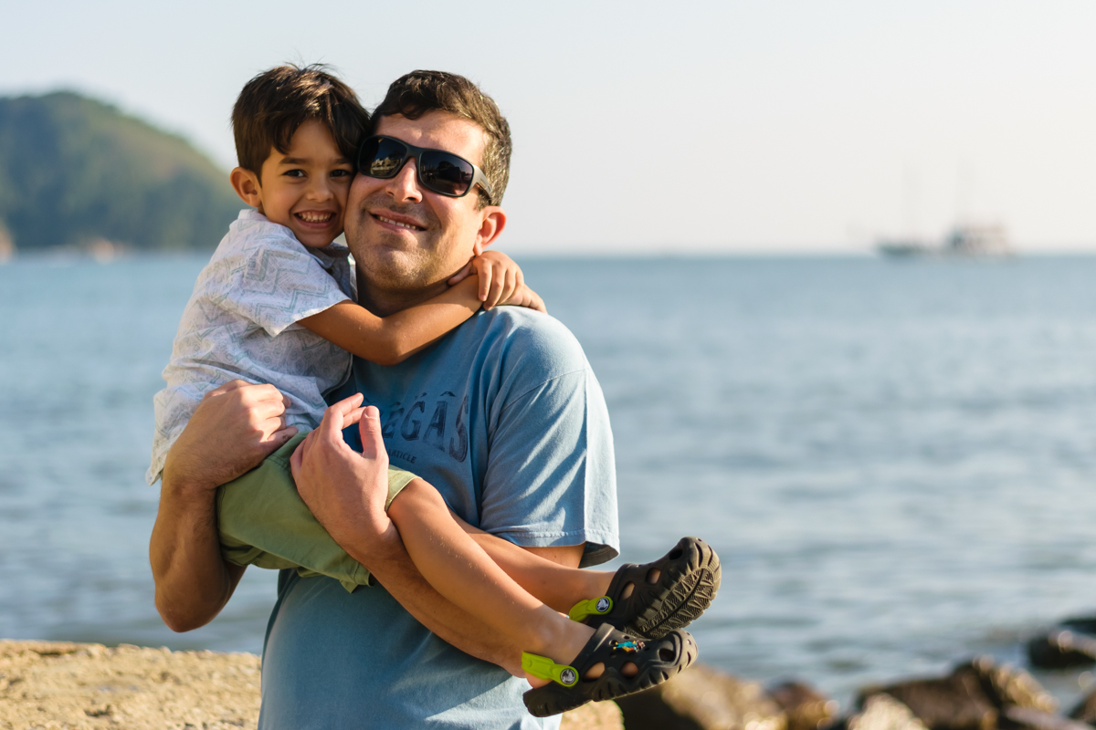 Miguel no colo do pai no ENSAIO GESTANTE EM SANTOS