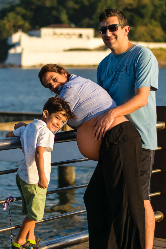 Família Loubeh no Deck do pescador no ENSAIO GESTANTE EM SANTOS