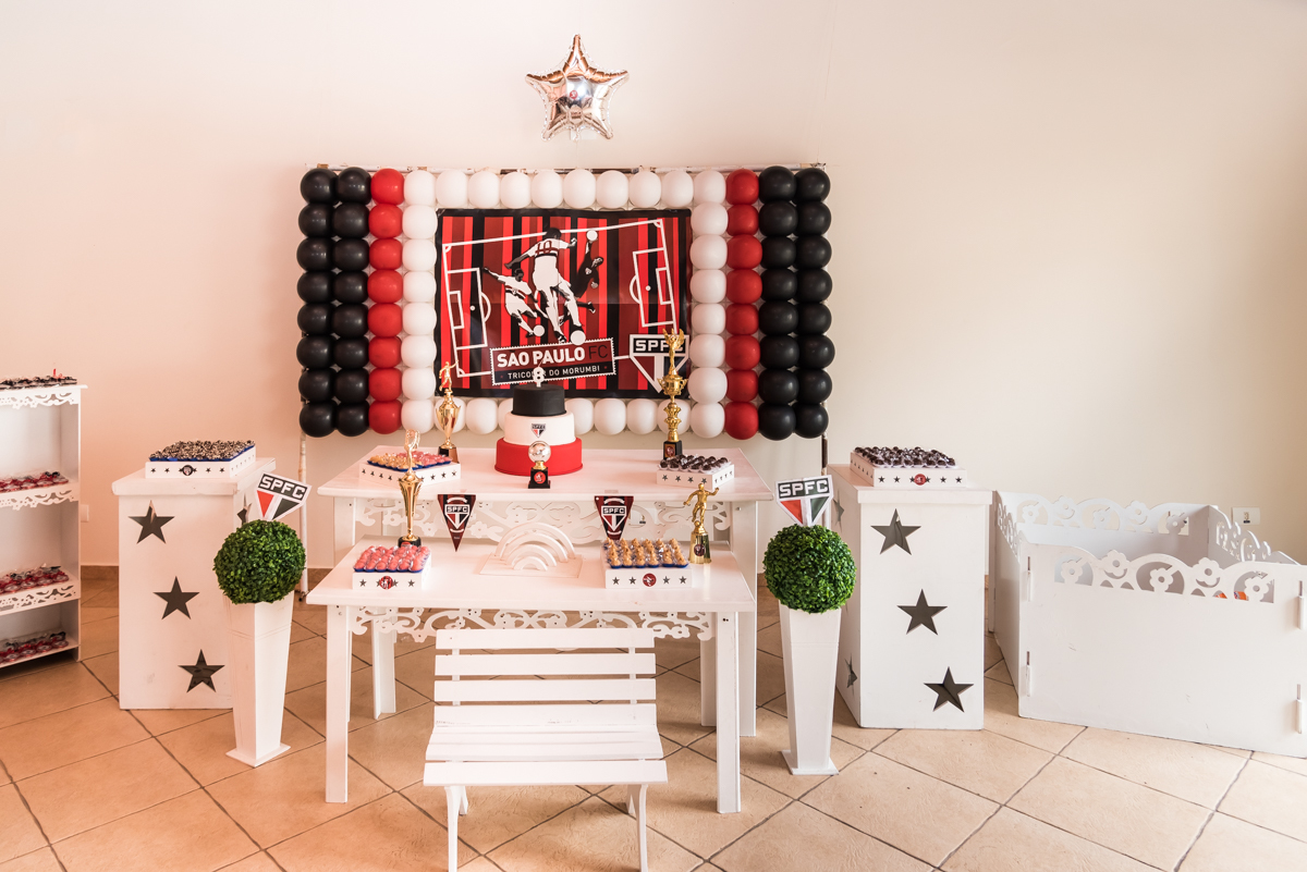 Mesa do bolo - ANIVERSÁRIO INFANTIL EM SÃO ROQUE