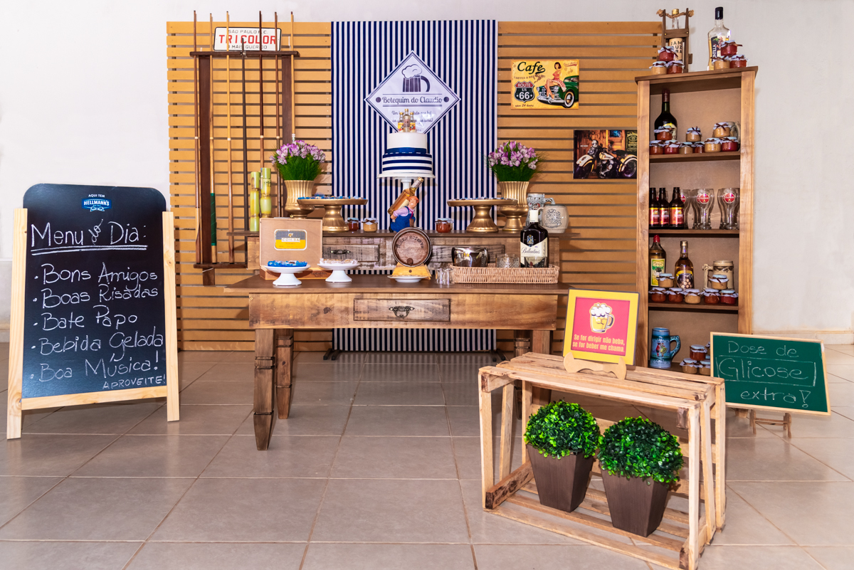 Visão Geral da mesa decorada por DECORELAS EVENTOS PERSONALIZADOS - ANIVERSÁRIO EM PENÁPOLIS - RODRIGO MARTIN FOTOGRAFIA