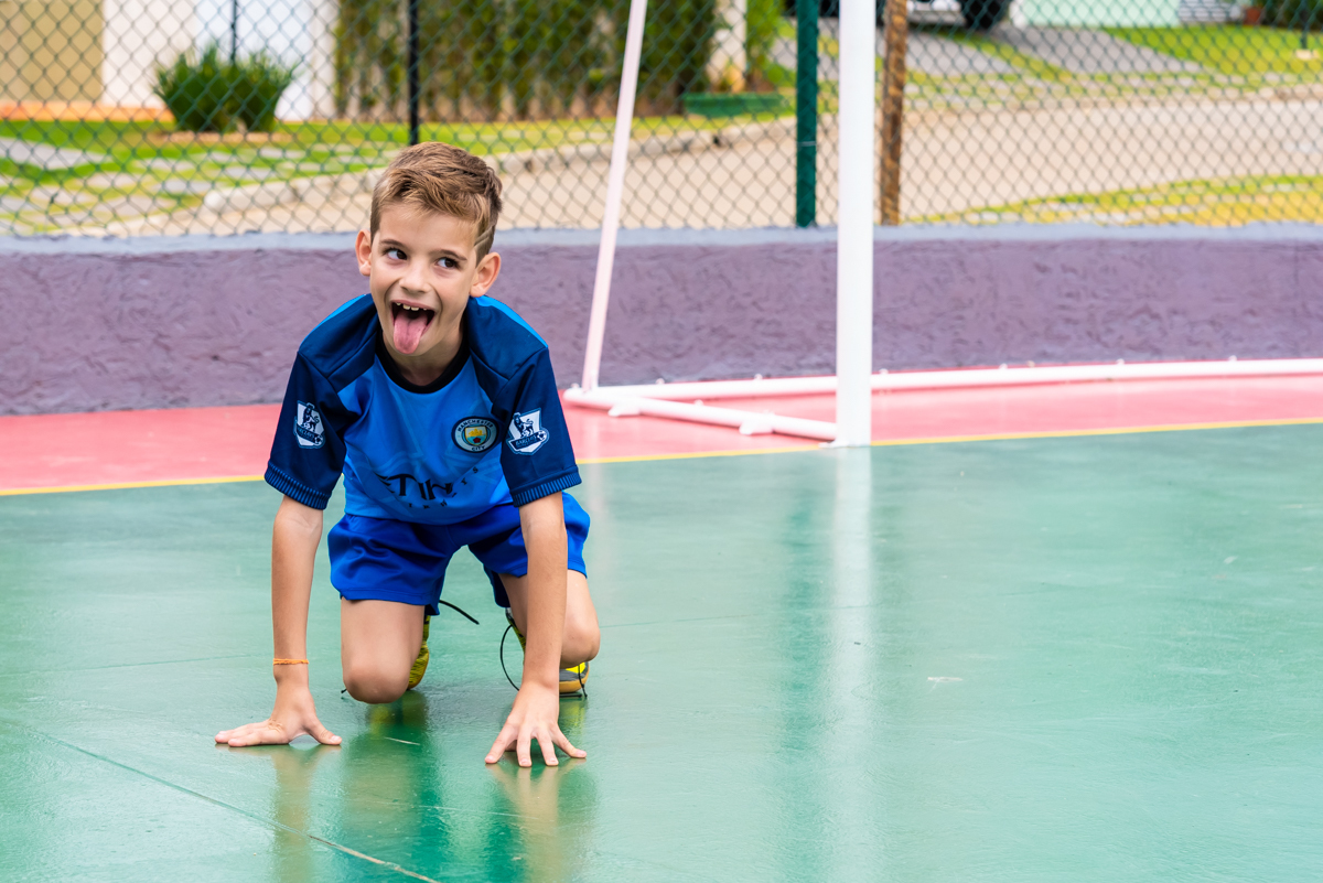 Pedro imitando cachorrro - ANIVERSÁRIO EM SÃO ROQUE - RODRIGO MARTIN FOTOGRAFIA