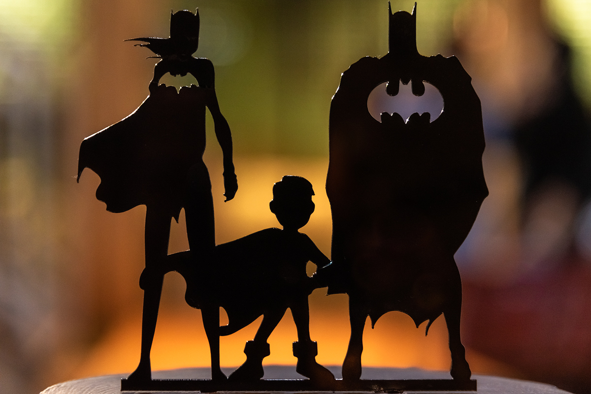 Topo do bolo com a família Batman - ANIVERSÁRIO EM SÃO PAULO - FOTÓGRAFO DE ANIVERSARIO EM SP - CONDOMÍNIO VARANDA EXPRESSIONS -  FESTA DO BATMAN - RODRIGO MARTIN FOTOGRAFIA