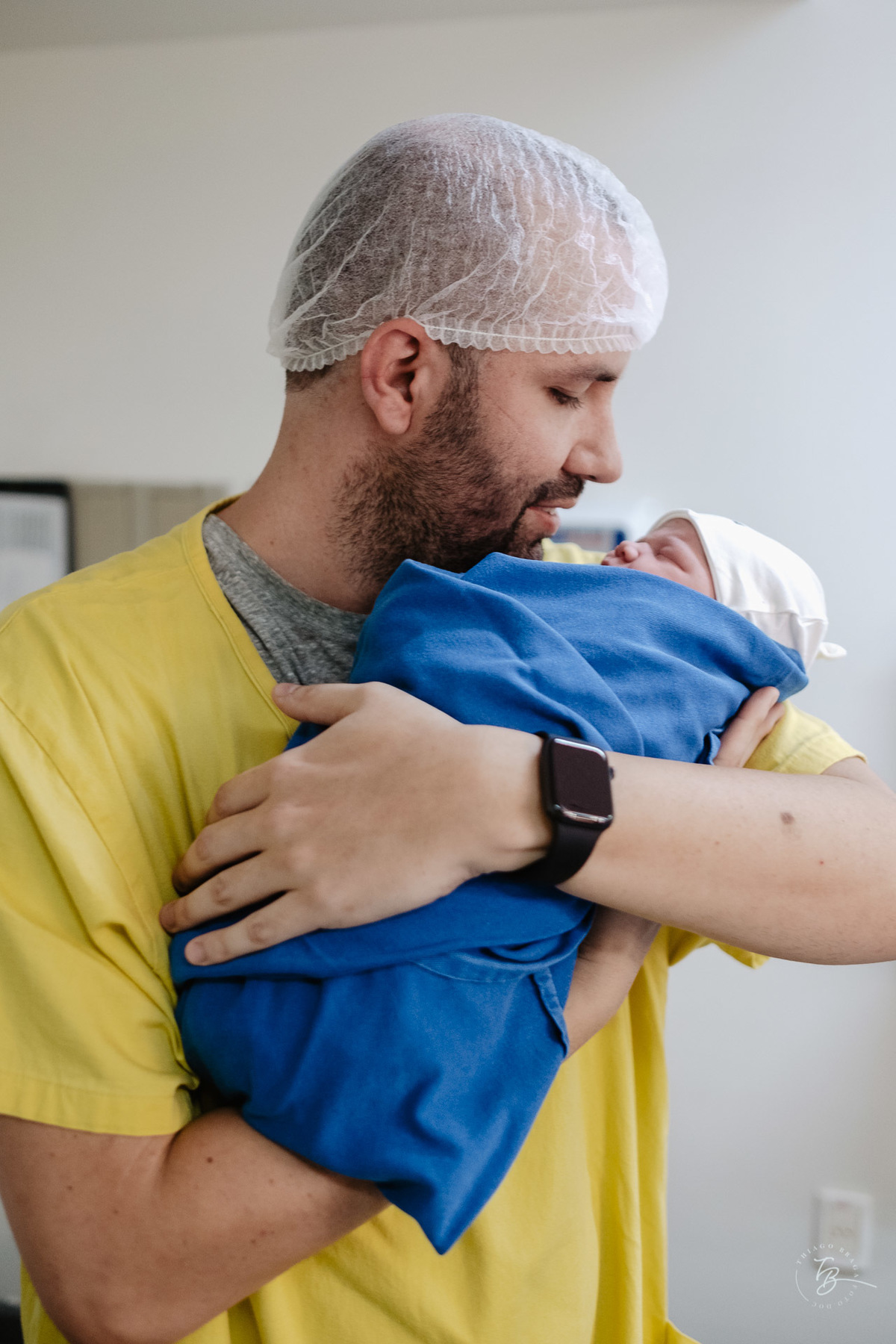 O dia do nascimento da Valentina na maternidade Santa Helena em Florianópolis, parto cesárea, fotografado por Thiago Braga.