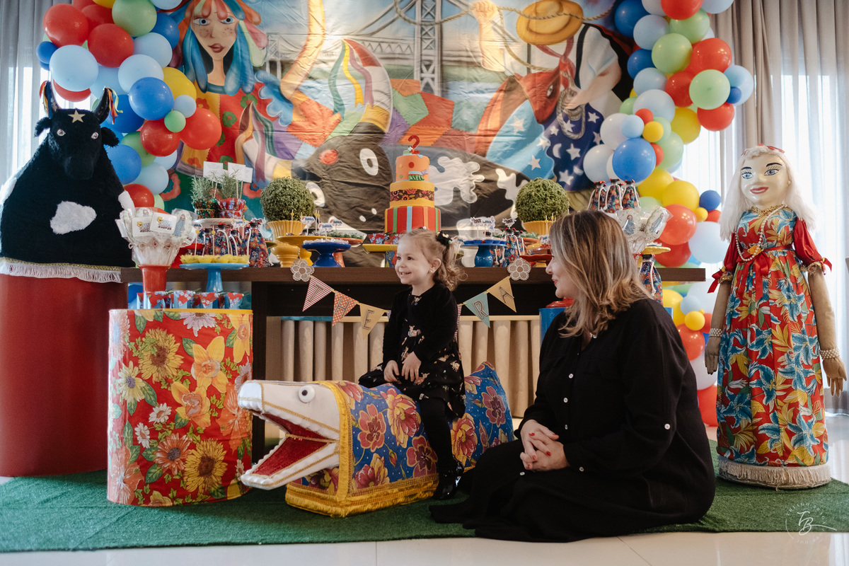 aniversário infantil, tema de boi de mamão, 2 anos da Theodora, festa em salão de festas por Thiago Braga Fotografia