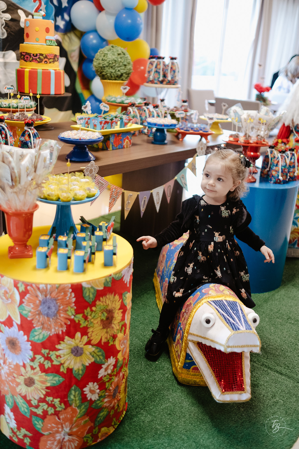 aniversário infantil, tema de boi de mamão, 2 anos da Theodora, festa em salão de festas por Thiago Braga Fotografia