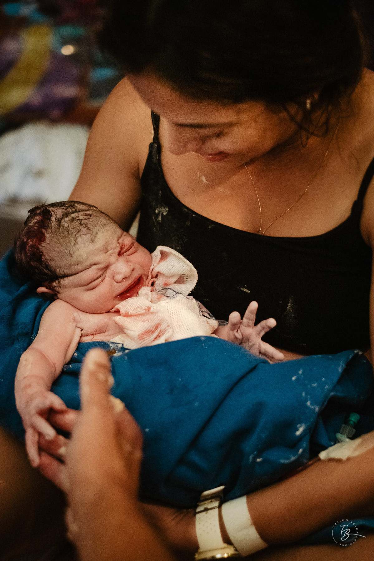 fotografia de nascimento, parto natural, normal, na maternidade santa helena em florianopolis-sc por Thiago Braga
