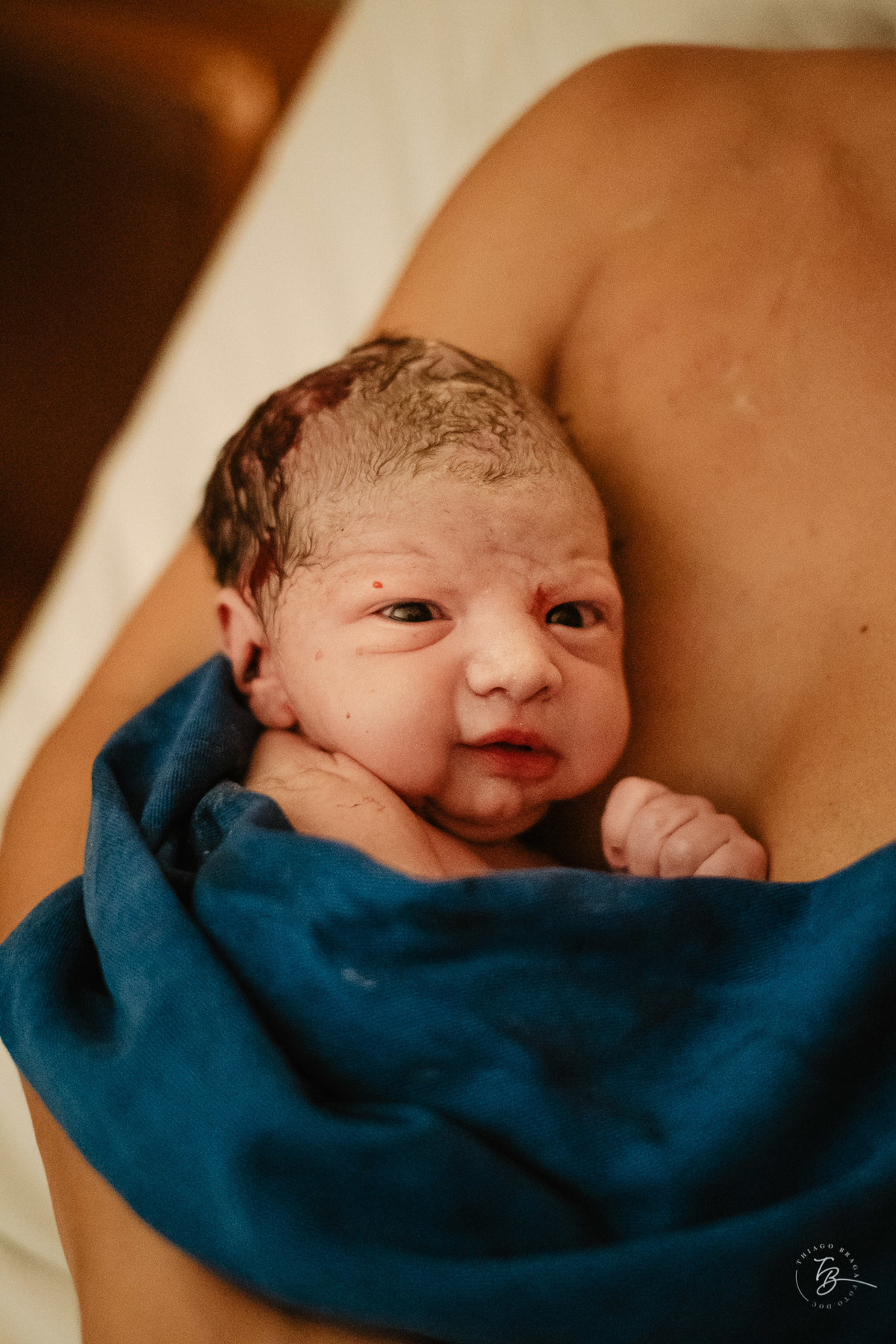 fotografia de nascimento, parto natural, normal, na maternidade santa helena em florianopolis-sc por Thiago Braga