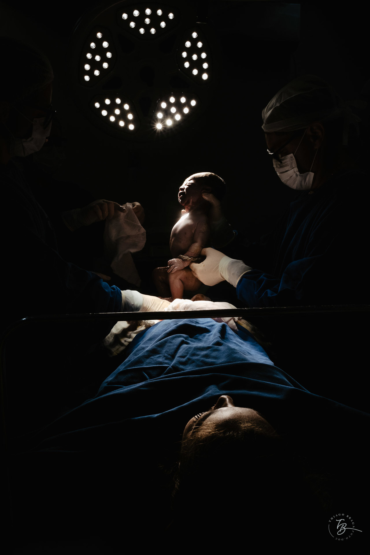 Nascimento do Davi na maternidade Santa Helena em Florianópolis por Thiago Braga Fotografia.