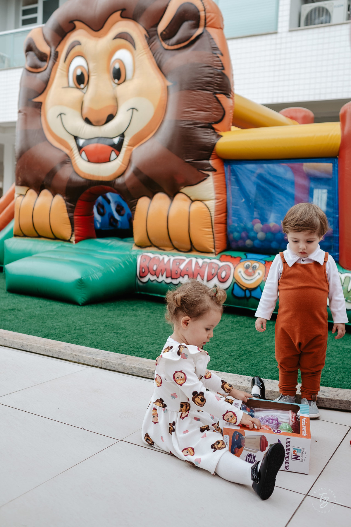 Festa infantil em casa, no salão de festa do condomínio, fotos por Thiago Braga fotografia