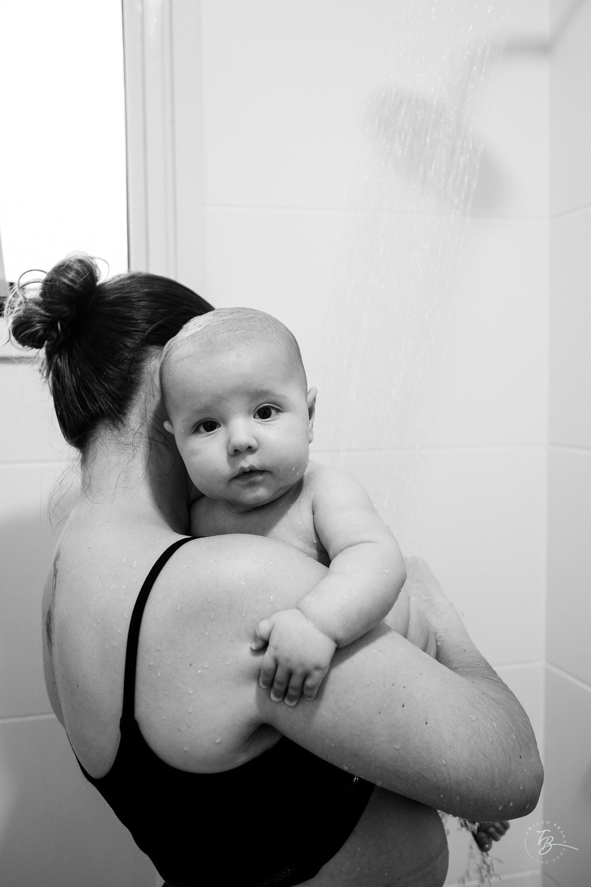 4 meses do Isaac. Ensaio em casa família e bebê por Thiago Braga fotografia.