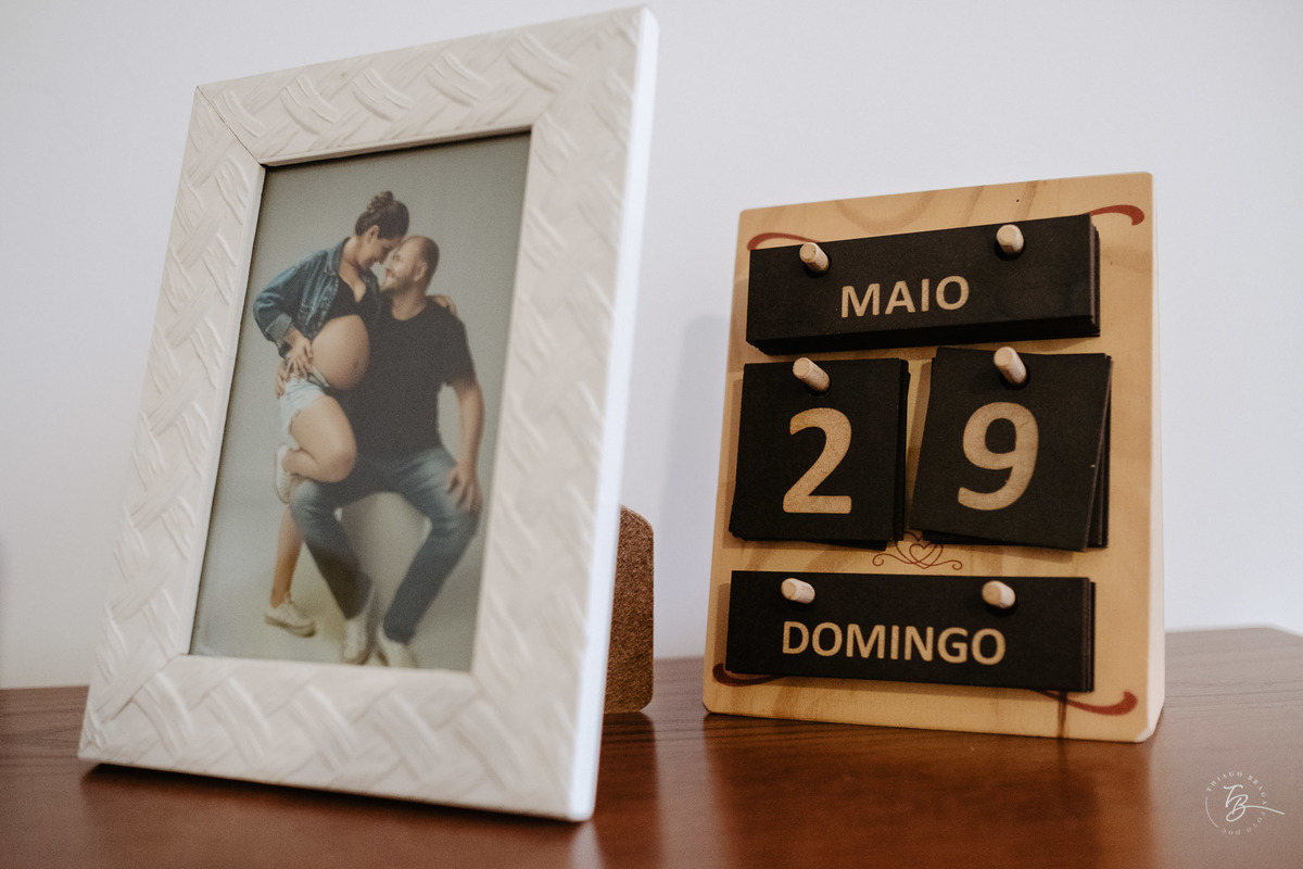 4 meses do Isaac. Ensaio em casa família e bebê por Thiago Braga fotografia.