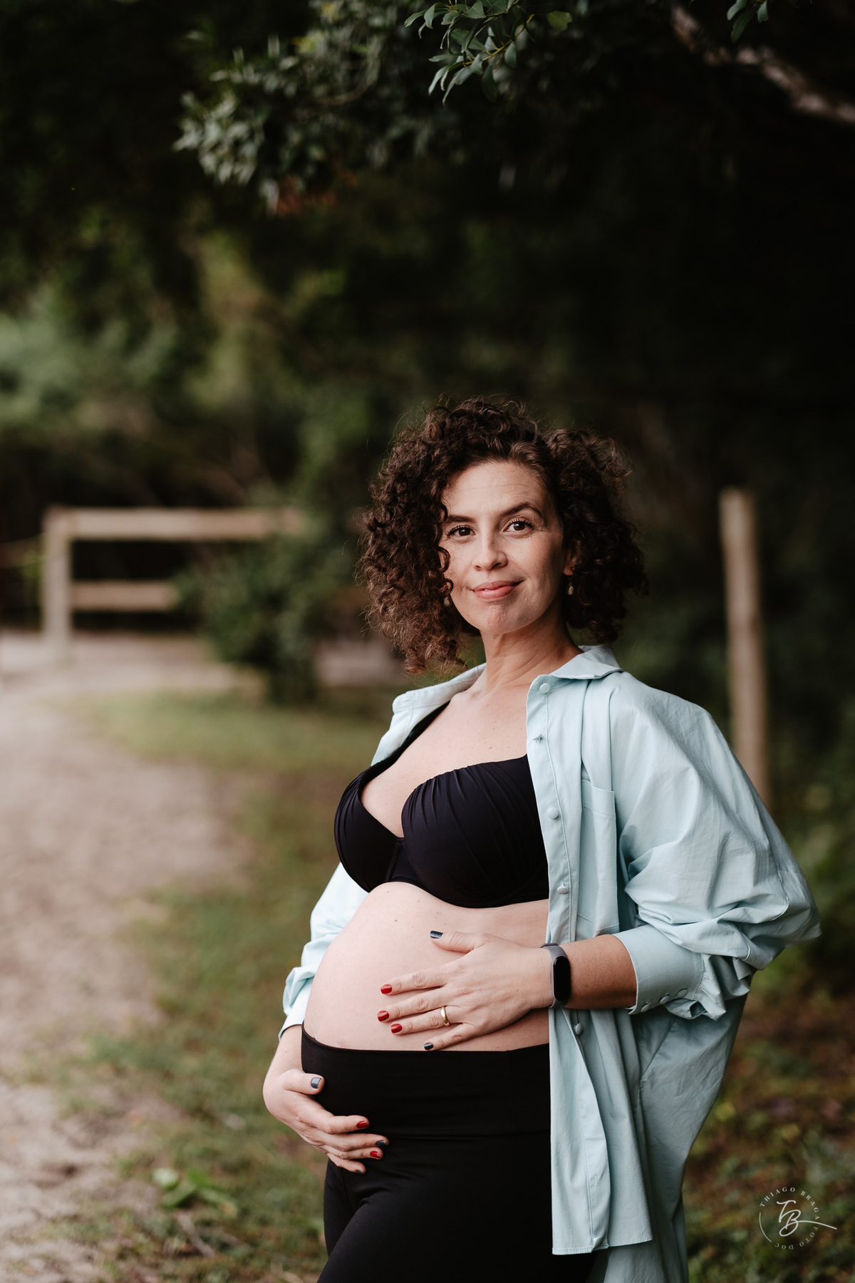 Ensaio gestante a espera do Nando na hípica Equilibre em Florianópolis, campeche por Thiago Braga