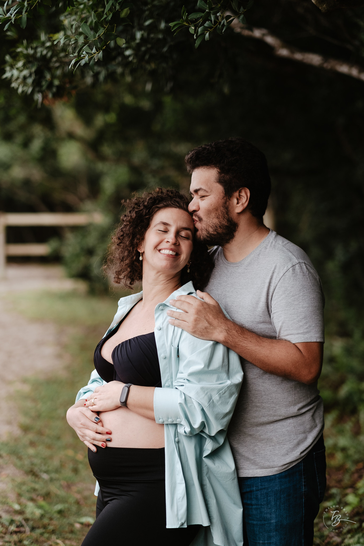 Ensaio gestante a espera do Nando na hípica Equilibre em Florianópolis, campeche por Thiago Braga
