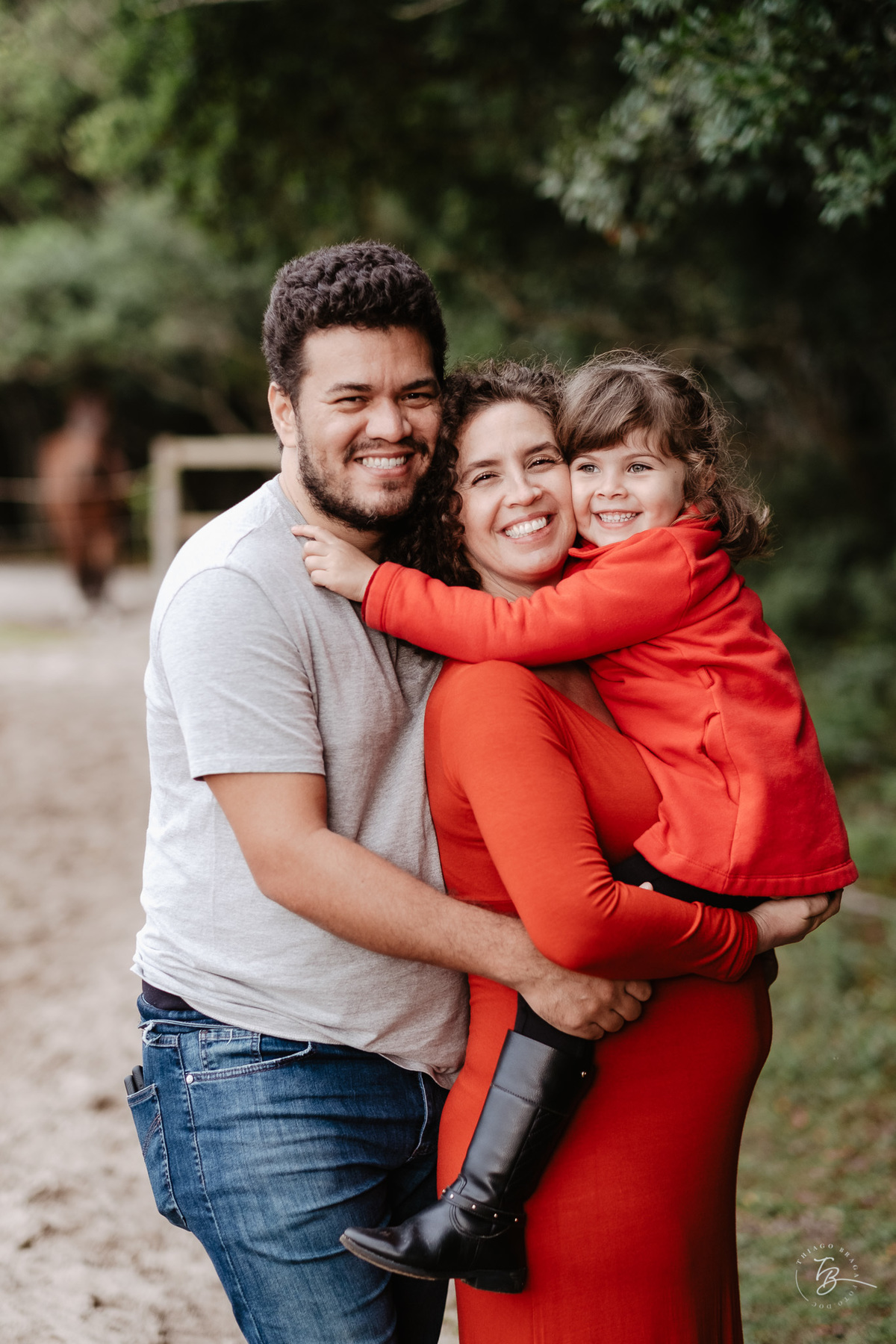 Ensaio gestante a espera do Nando na hípica Equilibre em Florianópolis, campeche por Thiago Braga
