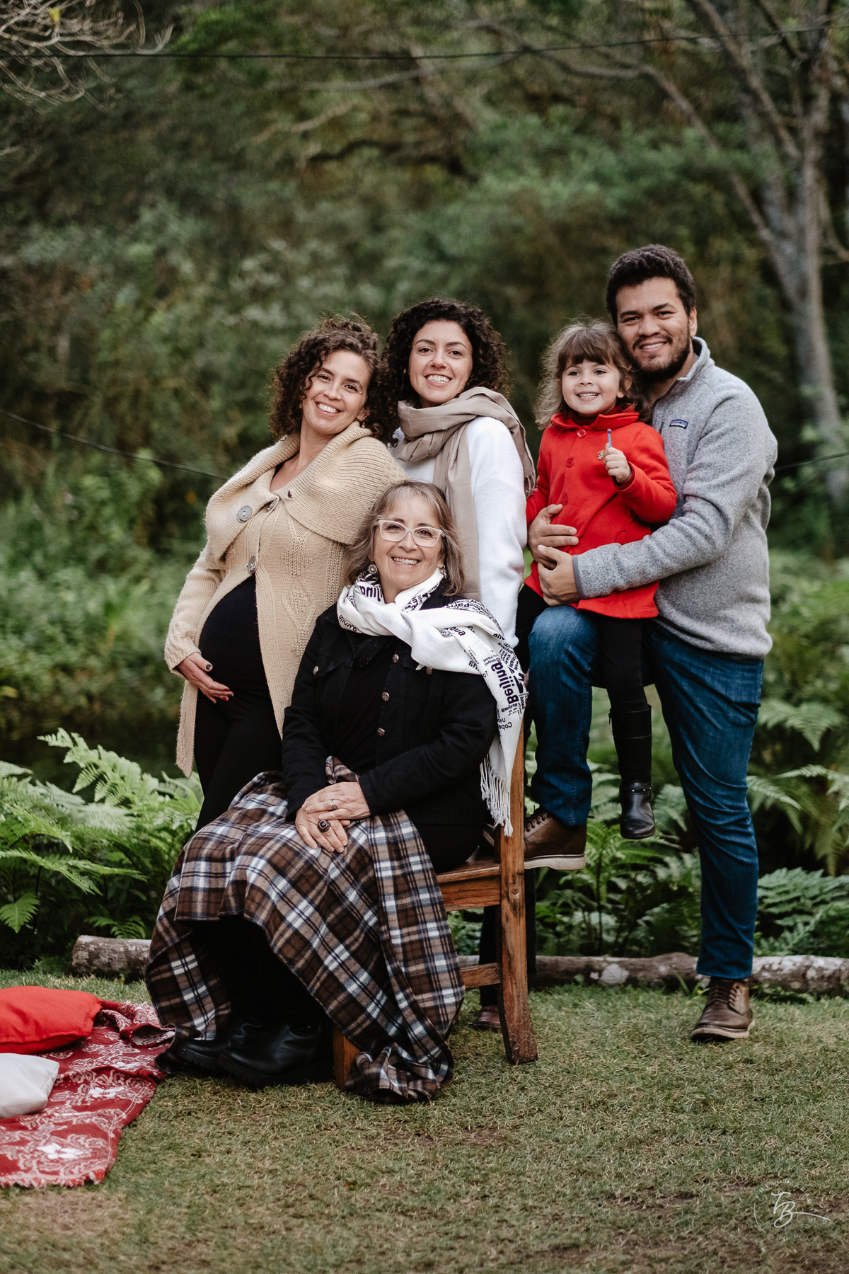 Ensaio gestante a espera do Nando na hípica Equilibre em Florianópolis, campeche por Thiago Braga