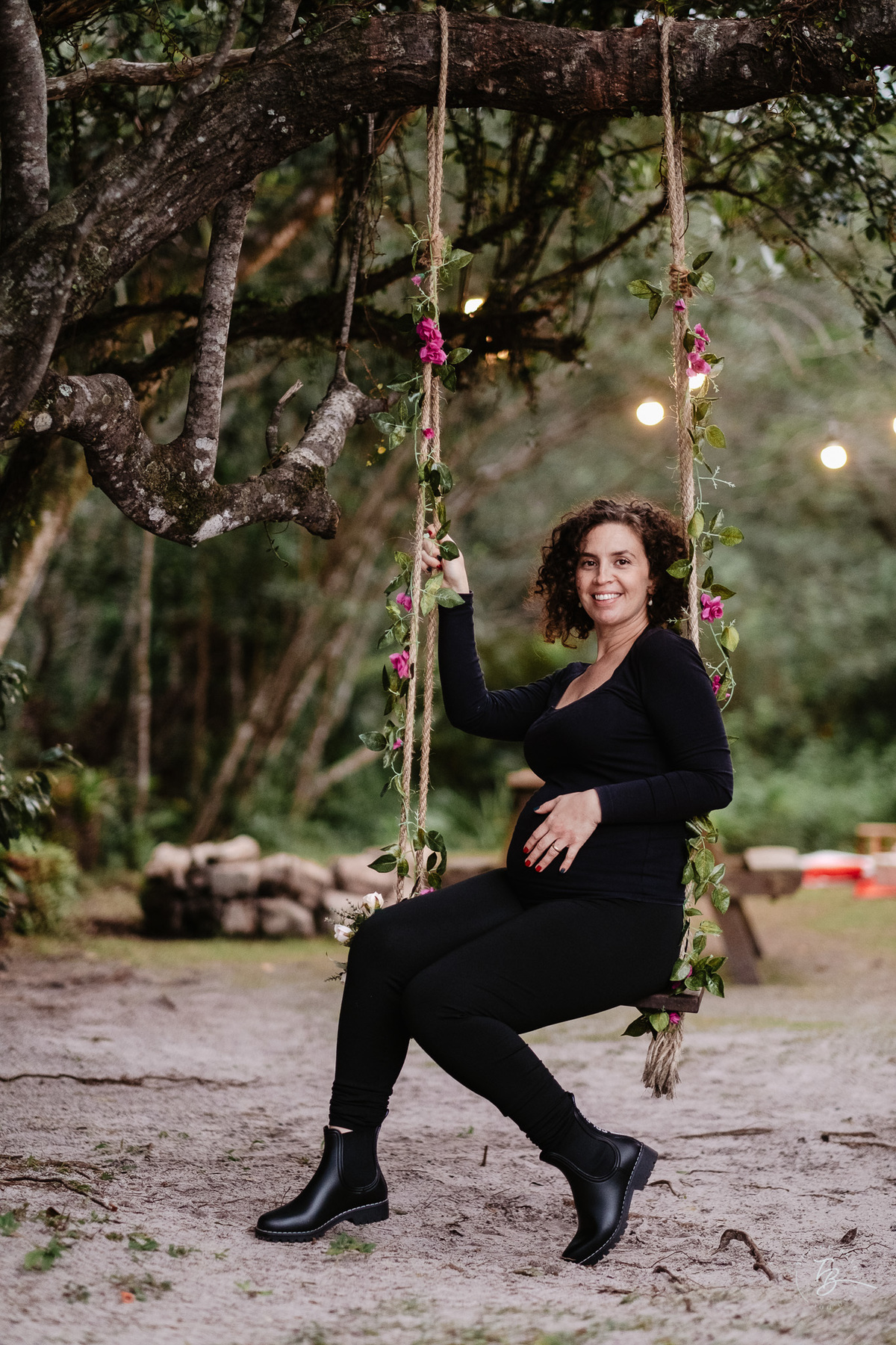 Ensaio gestante a espera do Nando na hípica Equilibre em Florianópolis, campeche por Thiago Braga