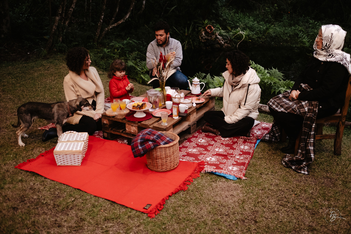 Ensaio gestante a espera do Nando na hípica Equilibre em Florianópolis, campeche por Thiago Braga