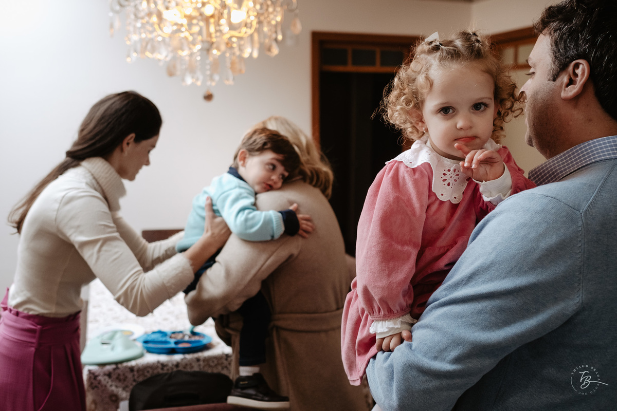 Fotografia de batizado documental em Anitápolis por Thiago Braga