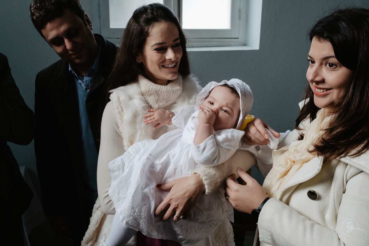Fotografia de batizado documental em Anitápolis por Thiago Braga