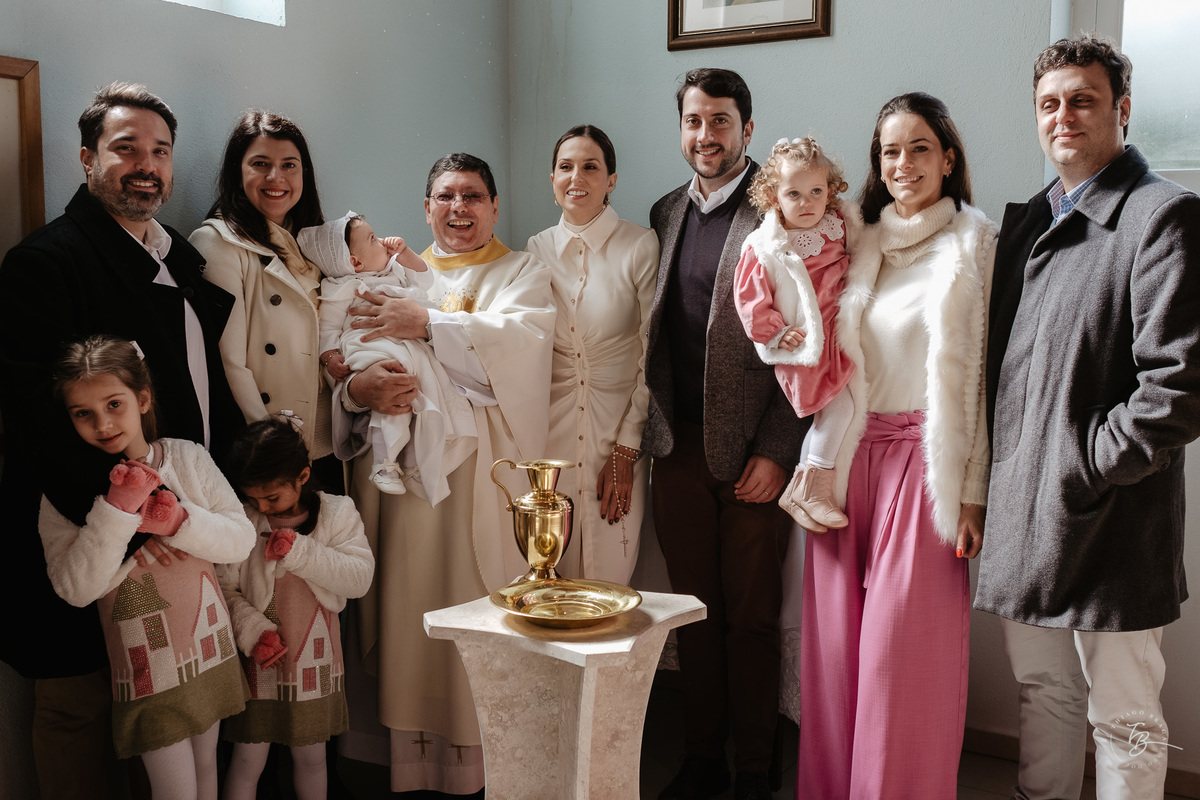 Fotografia de batizado documental em Anitápolis por Thiago Braga