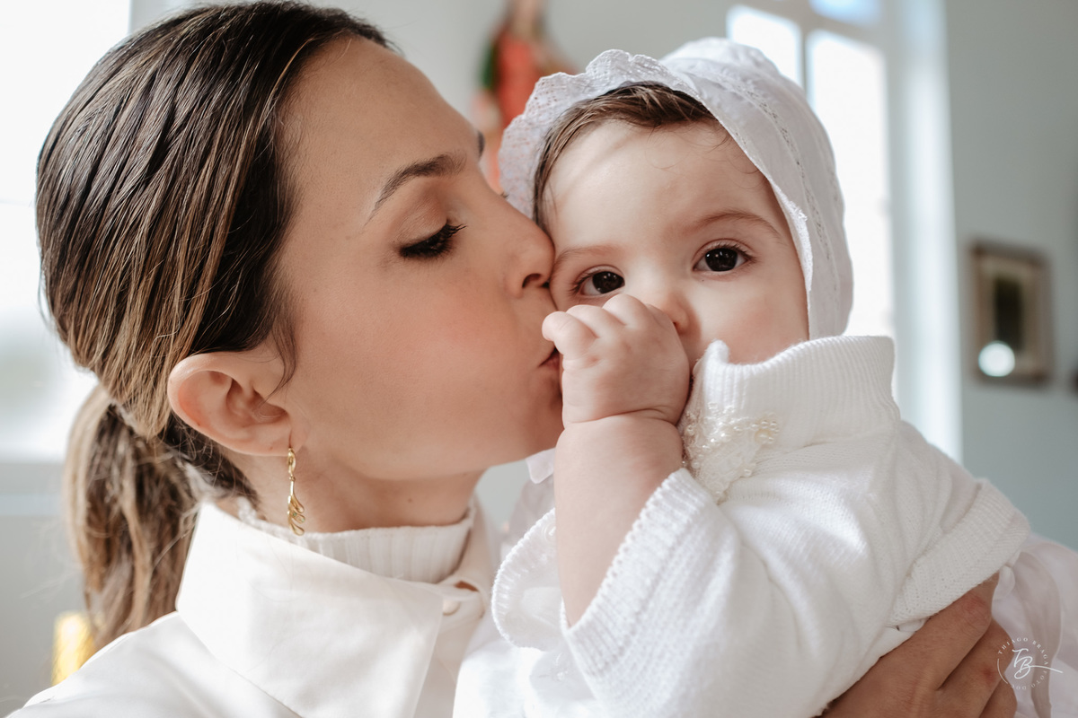 Fotografia de batizado documental em Anitápolis por Thiago Braga