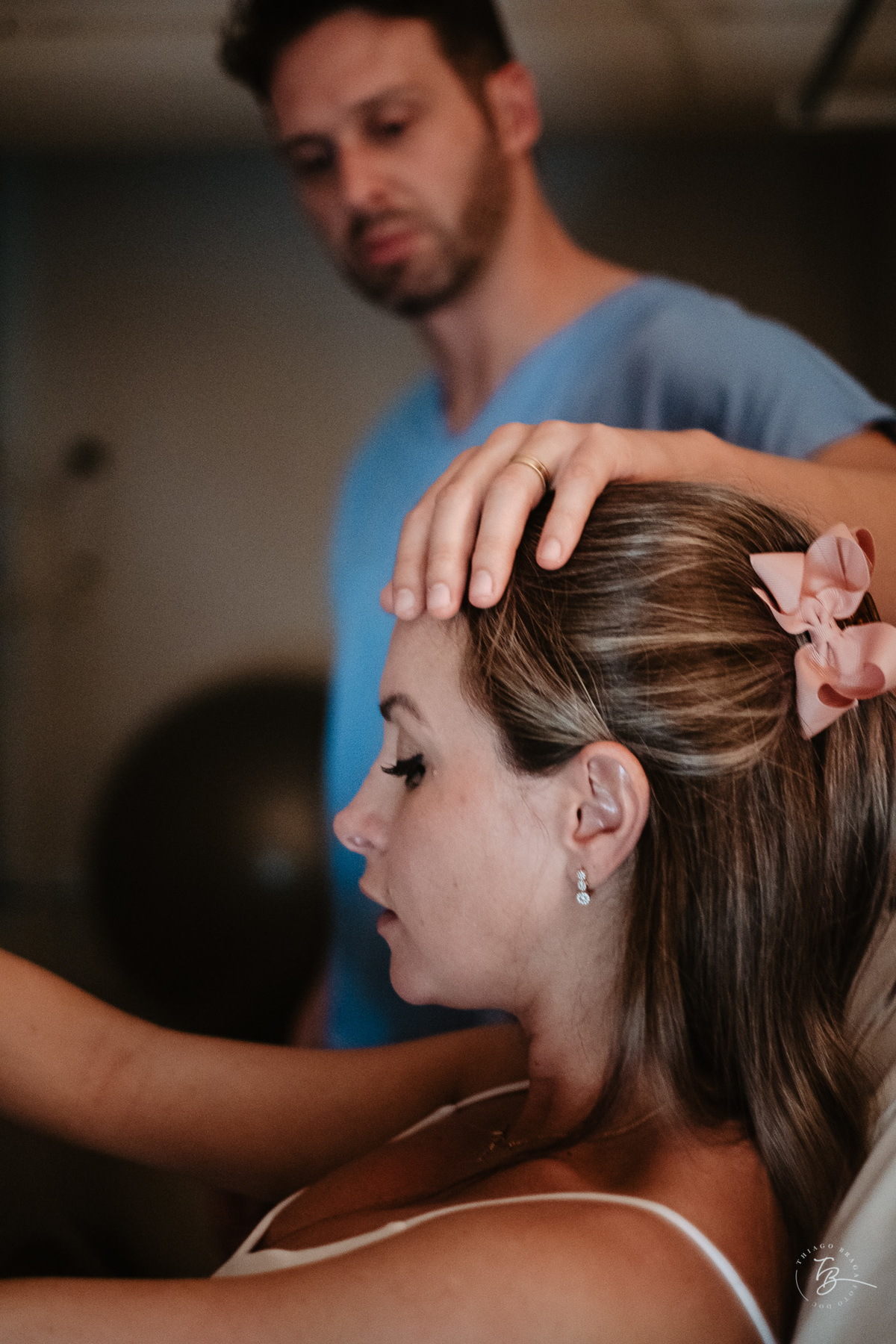 Fotografia de parto normal, na maternidade ilha por Thiago Braga