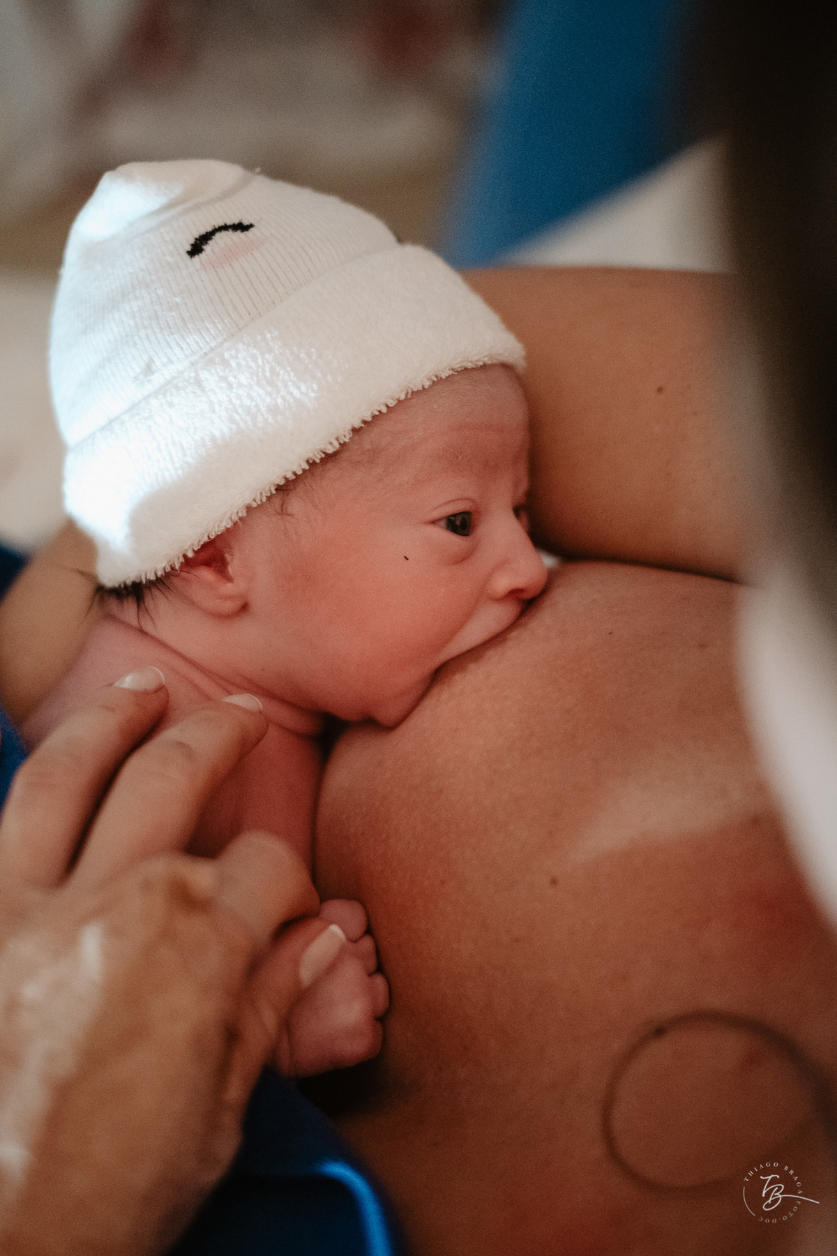 Fotografia de parto normal, na maternidade ilha por Thiago Braga