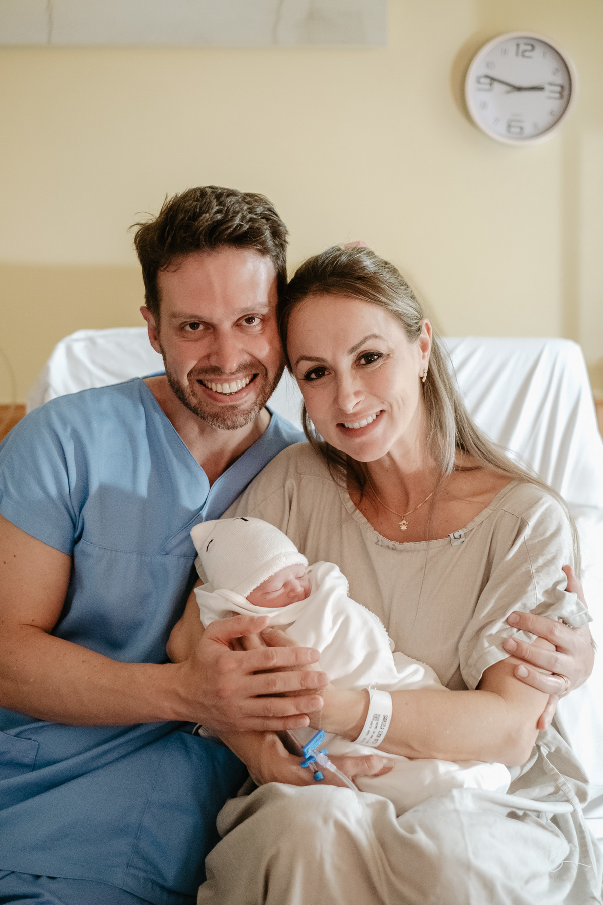 Fotografia de parto normal, na maternidade ilha por Thiago Braga