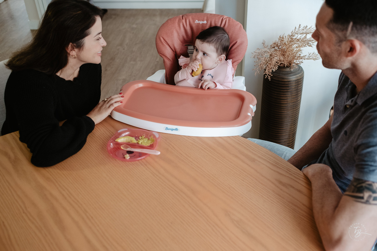 Ensaio de família, acompanhamento bebê, lifestyle, 6 meses da Sofia por Thiago Braga Fotografia.