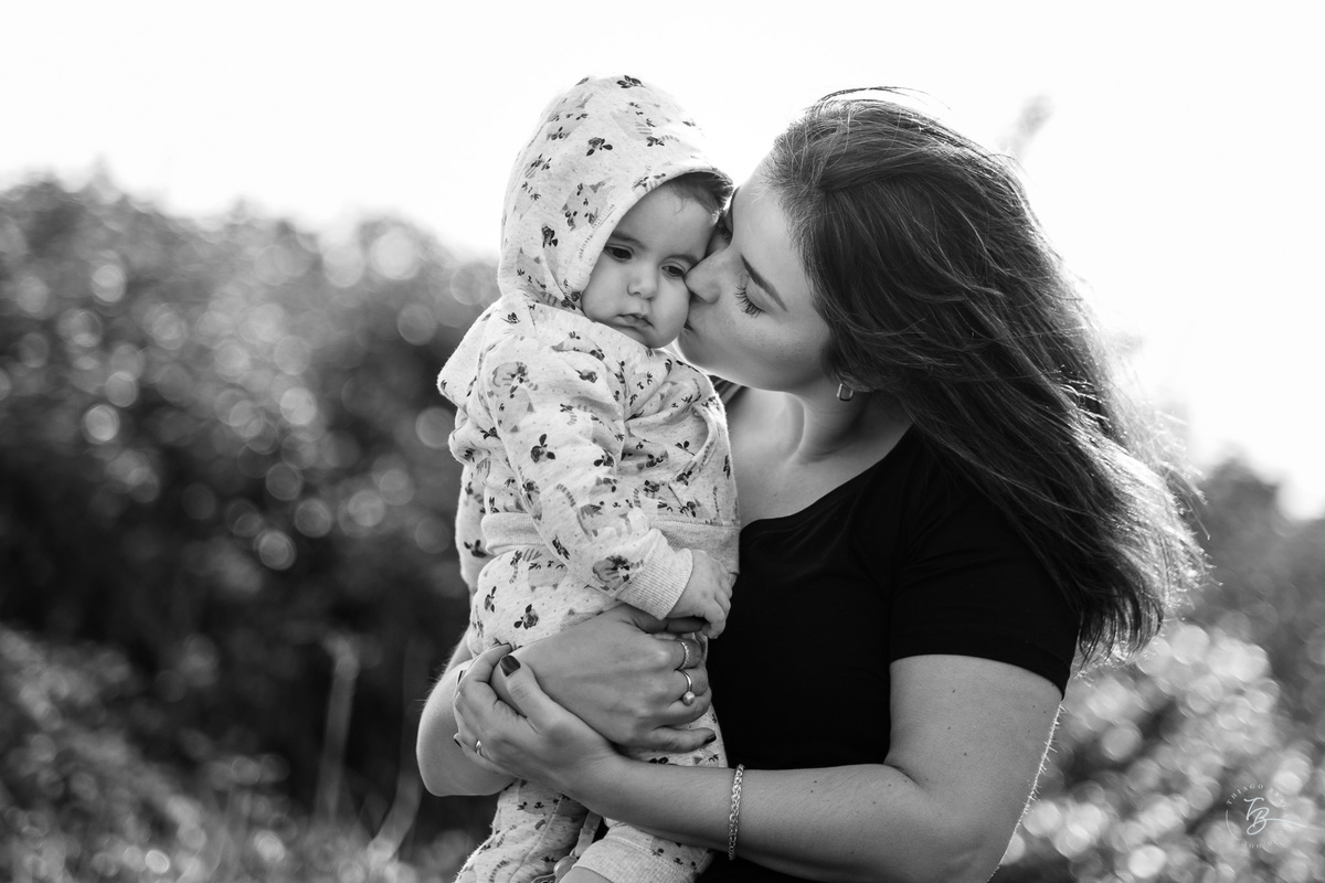 Ensaio de família, acompanhamento bebê, lifestyle, 6 meses da Sofia por Thiago Braga Fotografia.