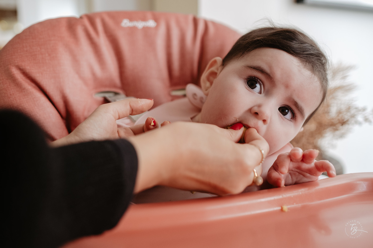 Ensaio de família, acompanhamento bebê, lifestyle, 6 meses da Sofia por Thiago Braga Fotografia.