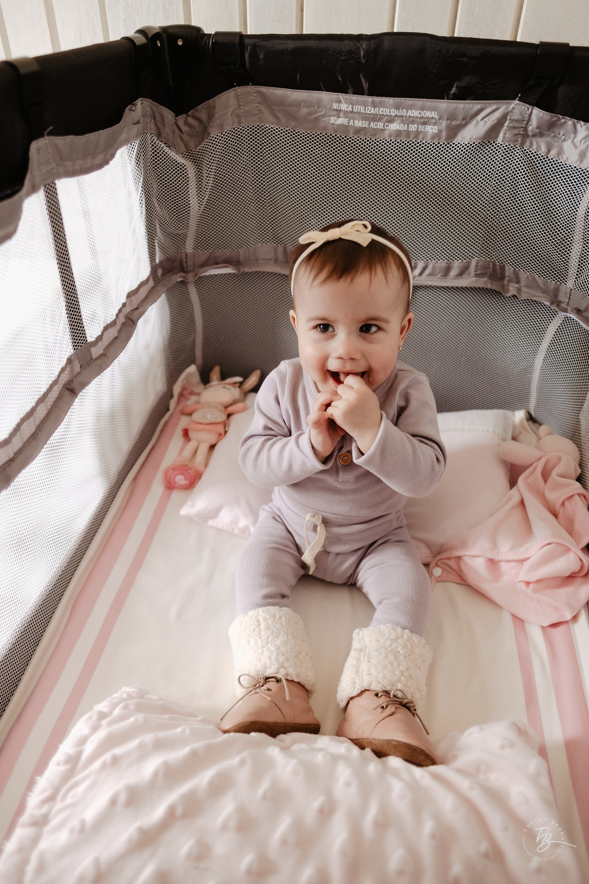 acompanhamento documental de família, 11 meses da Cecília, sessão no sítio em Anitápolis/SC por Thiago Braga fotografia