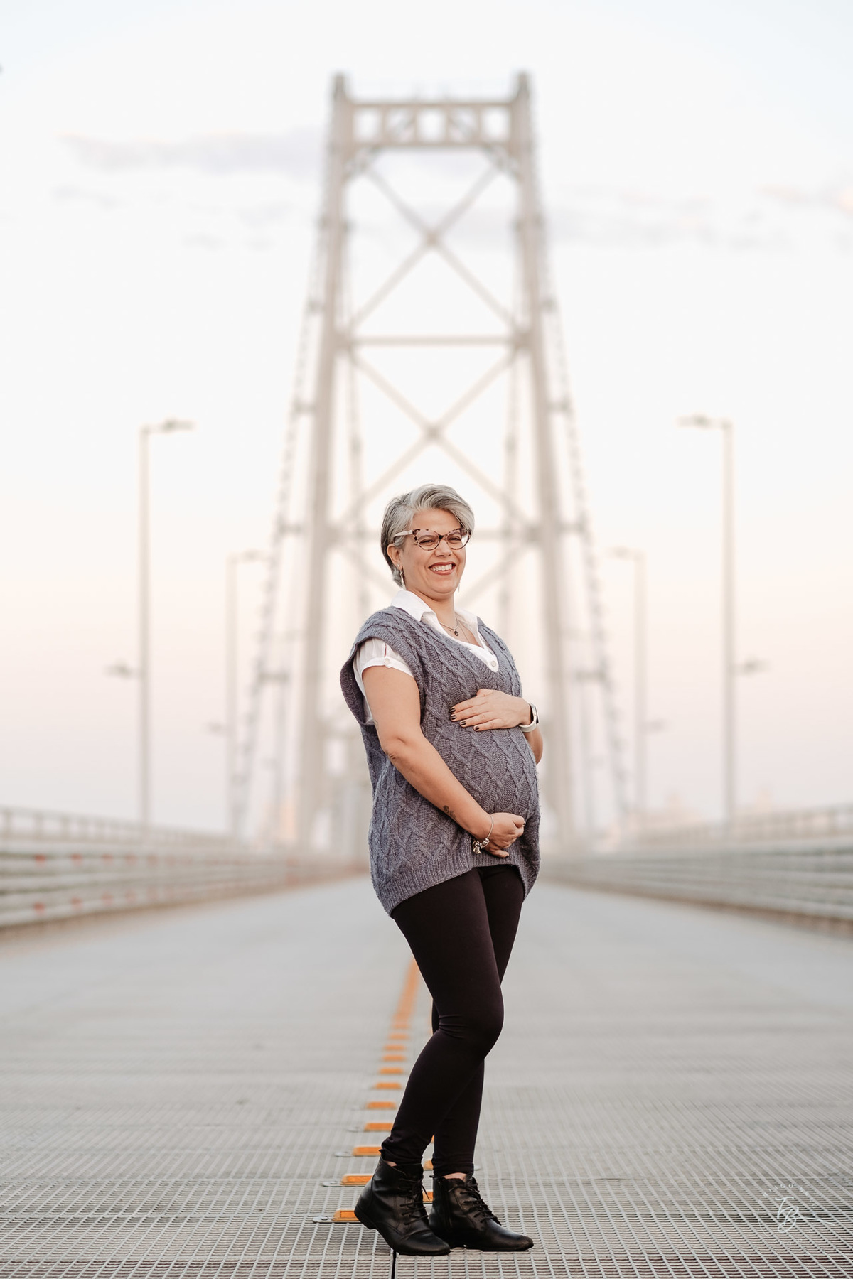 Ensaio gestante na ponte Hercílio Luz em Florianópolis por Thiago Braga fotografia