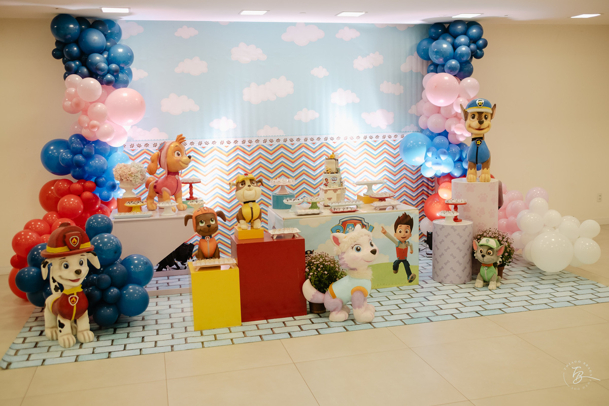 Aniversário infantil no espaço conceito